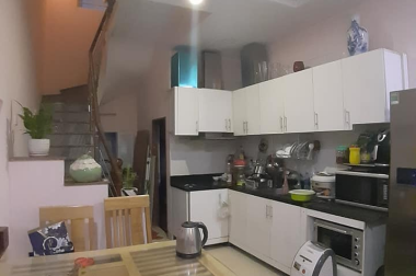 Bán nhà Bùi Xương Trạch, Thanh Xuân, 36m2, 4 tầng, mt 3.6m, giá 2.6 tỷ. LH 0984094326