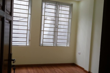 Bán nhà Khương Trung, Thanh Xuân, nhà mới, 33m2, 4 tầng, giá 2.68 tỷ. LH 0984094326