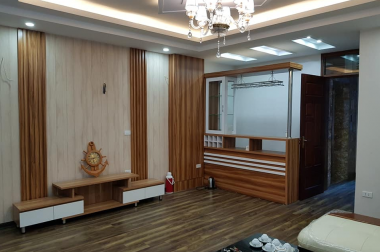 Nhà đẹp phố Láng Hạ, PLô, ô tô tránh, KD, VP, 52 m2, 5 tầng, giá 8.5 tỷ. LH 0984094326
