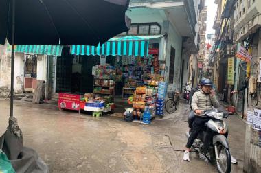 Bán nhà 5 tầng xây sẵn mặt ngõ 102 Nguyễn Đình Hoàn, dt 40m, giá 4.4 tỷ.