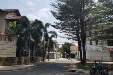 TOANG - Bán nhà biệt thự Q9 – 200m2 HXH – Gara xe – 4PN 4 Tolet