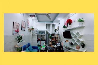 Nhà Tân Bình,Phường 10, Trần Văn Quang giá rẻ, đẹp, ở liền