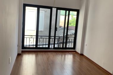 Bán nhà Bạch Đằng mới tinh xây 5T x 32m 3 tỷ. Chỉ việc xách vali về ở