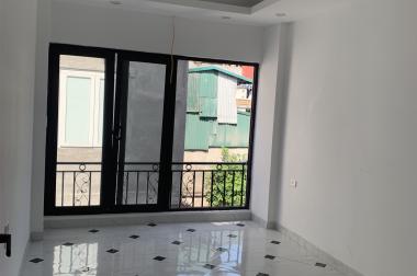 Bán nhà Bạch Đằng mới tinh xây 5T x 32m 3 tỷ. Chỉ việc xách vali về ở