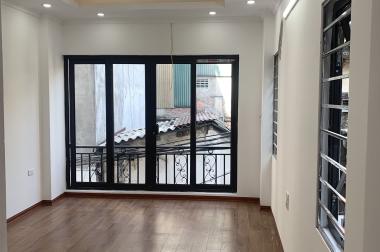 Bán gấp nhà Trần Đại Nghĩa 50m 5T 2.45 tỷ. Ở luôn 0376812345