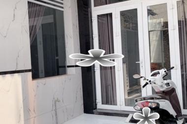 Bán nhà 1 lầu sân thượng mới đẹp hẻm 630 đường Huỳnh Tấn quận 7.