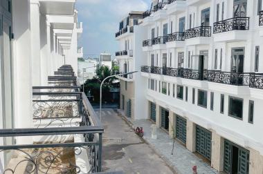 Cần bán gấp căn góc đường Hà huy Giáp , Phường thạnh xuân , Gò Vấp 300m. LH : 0908714902 An