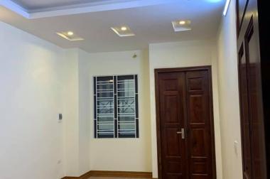 Nhà Trương Định, 30m2, 5 tầng, xây mới, kinh doanh,gần phố, 3.3 tỷ