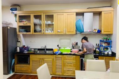 Bán nhà mặt phố Lạc Long Quân, DT 82 m2, MT 6.5m, giá 23.5 tỷ