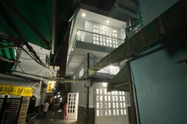 Bán nhà mới 2 mặt hẻm xe hơi, Vườn Chuối, Q3, 30 m2(3.5*9), 3 tầng, 4 PN, chỉ 6.3 tỷ.