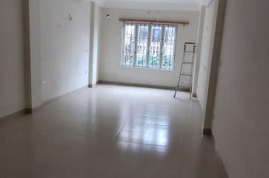 Bán nhà Lê Trọng Tấn 42 m2 giá 3.65 tỷ, tiện ích đủ, ở cực sướng