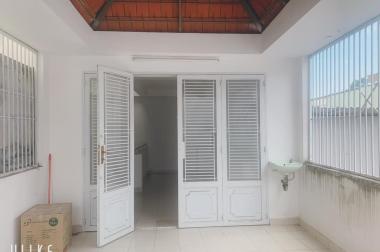 Bán nhà Nguyễn Tri Phương, Phường 9 Q10, 40m2, 4 tầng, 3.8x10.5, vị trí Vip, chỉ 5 tỷ 