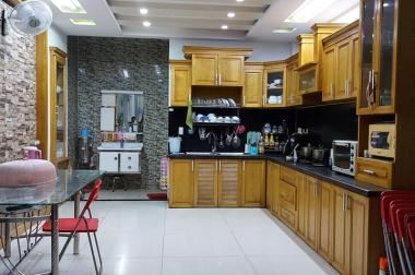 5 tỷ có Nhà vị trí đẹp, ở ngay, 40m2 Cao Thắng Quận 10