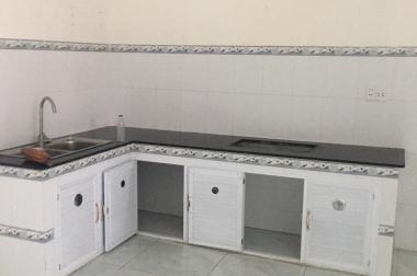 Chính chủ cần bán nhanh lô đất 200m2 và căn nhà c4 mới xây đường thông dài cách chợ 200m