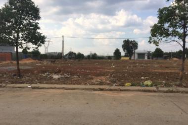 Chính chủ cần bán nhanh lô đất 200m2 và căn nhà c4 mới xây đường thông dài cách chợ 200m