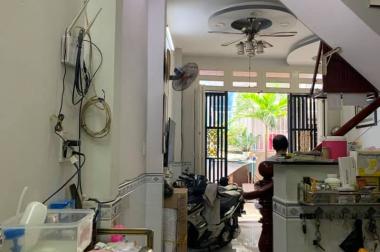 Nhà Bến Bình Đông Q8, 44m2, 4x11m, 4 tầng, 4PN, ở ngay đón Tết, chỉ 3.25 tỷ TL