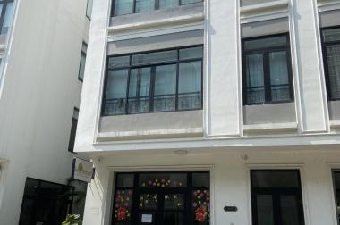 Cho thuê nhà Vinhome Hàm Nghi, 93 m2, 5 tầng, 45 triệu/tháng làm văn phòng