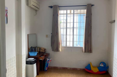 Bán nhà mới 3 tầng 4PN BTCT Nguyễn Kiệm, P.3, GV 46m2(5x9) 4,45 tỷ TL