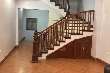 Chính chủ bán nhà mới xây ngõ 322/22  Mỹ Đình 39 m2 5 tầng giá 3.3 tỷ ngõ thông ô tô 1.25T kinh doanh