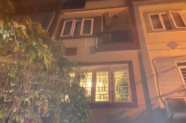 Bán nhà Lô 5B ĐTM Trung Yên, Trung Hòa. 62m2, 5 tầng, gần vườn hoa Trung Yên, 12 tỷ.