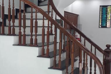 Bản nhà mặt đường  Mỹ Đình 41.5 m2 5 tầng 4 ngủ giá 3.3 tỷ ngõ thông ô tô  kinh doanh