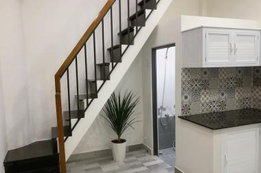 Chuyển chỗ ở, Bán nhà đường Thành Thái, Phường 14, Quận 10, 40m2, 3 Lầu giá 5 Tỷ