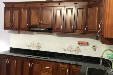 Bán nhà phân lô gần bến xe Mỹ Đình 39 m2 5 tầng hơn 3 tỷ kinh donh ô tô ngõ thông lô góc