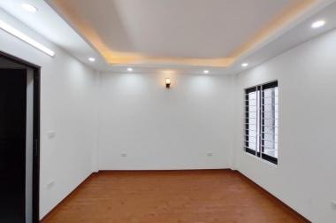 Nhà Đẹp Phố Hoa Lâm - Long Biên 5T, 30m2, giá 2.62 tỷ