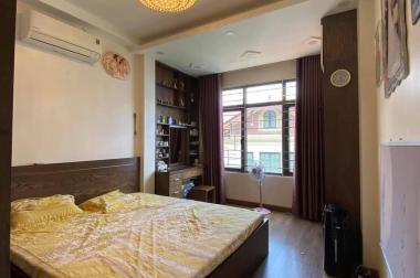 Bán nhà 6 tầng đường Nguyễn Hoàng, quận Cầu Giấy
