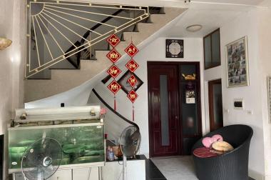 Chính chủ bán nhà ngõ 540 Nguyễn Văn Cừ ô tô tránh, 73m2, MT: 6.7m, SĐCC, 11.8 tỷ