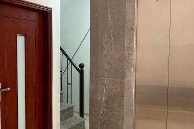 Bán Nhà Đội Cấn – Ba Đình 43m2, 4T (mặt ngõ kinh doanh, thang máy, ô tô vào nhà)
