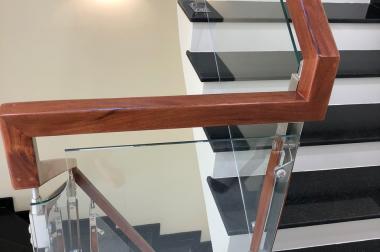Bán nhà mặt tiền Phường Tân Định - Quận 1. DT: 5 x 17m, Giá 30 tỷ