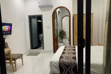 Bán căn góc 2MT hẻm VIP Huỳnh Văn Bánh - Quận Phú Nhuận. DT: 7 x 11,5m, KC: 5 tầng