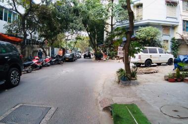 Cho thuê nhà mặt  ngõ  Trung Yên 9 	Dt 40m, 4 tầng mt 4m, Giá 12tr/th.LH-0968.810.861