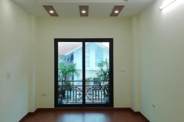 Cho thuê nhà mặt  ngõ Miếu Đầm.Dt 50m,5 tầng,mt 5m. Giá 18tr/th.LH-0968.810.861