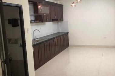 Cho thuê nhà mặt  ngõ Miếu Đầm.Dt 50m,5 tầng,mt 5m. Giá 18tr/th.LH-0968.810.861
