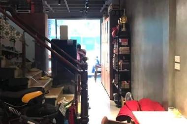 Bán nhà mặt Phố Đào Tấn, 60m, mặt tiền 4,2, giá bán 31.5 tỷ.