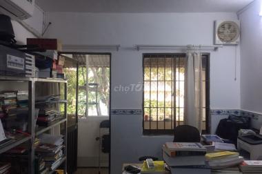 Cần bán nửa căn chính, Lô 10 Cư Xá Thanh Đa