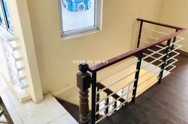 1 TỶ 6 có nhà Ngõ Quỳnh Hai Bà Trưng: 72m2 sân chung, S=53m2 xây 2 tầng, 6 PN. LH gấp: 0936354564