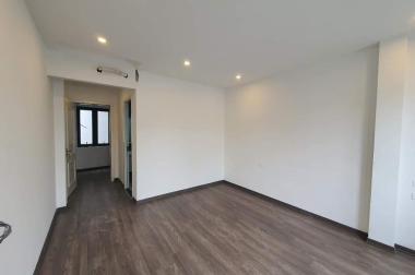 + Bán nhanh nhà mới coong 6 tầng, đường Thạch bàn-Long Biên nhỉnh 4 tỷ.