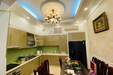  Nhà đẹp Đường Láng, gần phố, 43m2, 5 tầng, 5 ngủ, giá chỉ 6.5 tỷ.