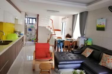 -Bán nhà Nguyễn Ngọc Lộc. P14, Q10.KC: 4 tầng lầu, Giá 9 tỷ TL.        