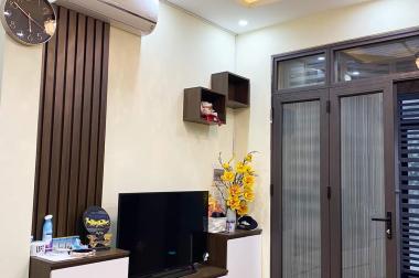 Cần tiền bán gấp căn nhà 3 tầng ở vân canh,đồ dùng đầy đủ về ở luôn,giá tầm 2 tỷ.