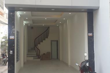 Bán nhà cực đẹp tại hoài đức, giá rẻ S42m2 x 5 tầng, giá: 4.2 tỷ. Phương Canh, ô tô vào nhà