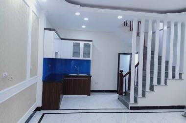 Bán nhà La Tinh 1-Đông La- (35m2-5 tầng)cách 1 nhà ra đường chính  0967743286