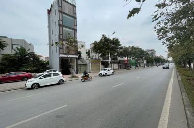 Bán đất , Ngọc Thuỵ ,lô góc vuông vắn ô tô tải đỗ, ở sướng 50m2, MT 7.3m 5.35 tỷ