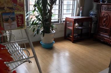 BÁN NHÀ LẠC LONG QUÂN. GẦN PHỐ. 10M Ô TÔ QUAY ĐẦU. DT 38M. 5 TẦNG. MT 3,5M. 4,85 TỶ