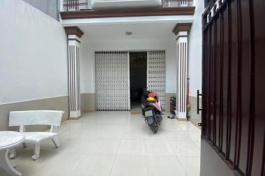 Nhà Hẻm thông 2 oto tránh, sát mặt tiền, 110m2, ngang 5, 3 tầng chỉ 9 tỷ 300