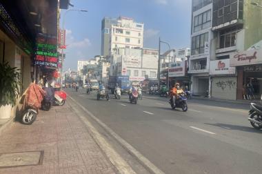 Nhà mặt tiền , 68m2 , 2 lầu ,Phú nhuận , giá 22.7 tỷ . 