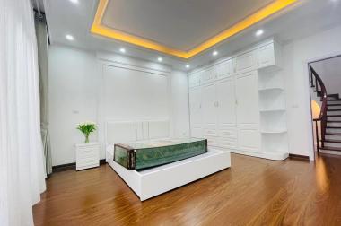 Bán Nhà Thái Thịnh - Đống Đa TK Tấn Cổ Điển Full Nội Thất 35m2 5 tầng 5.6 tỷ